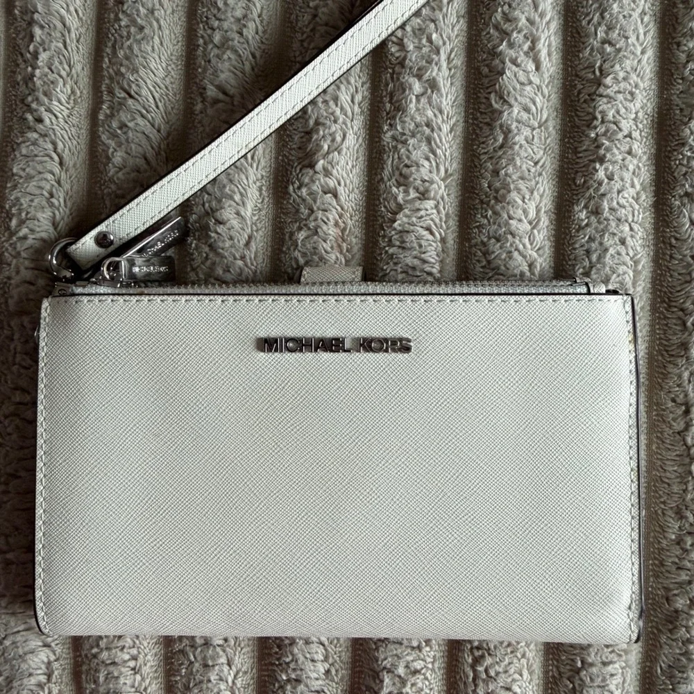 Michael Kors Jet Set Travel Flat Phone Case Wristlet White Saffiano 35F8STVW0L